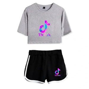 NWOT TIK Tok Crop Top T-Shirt with Shorts 2pcs Set (XS)